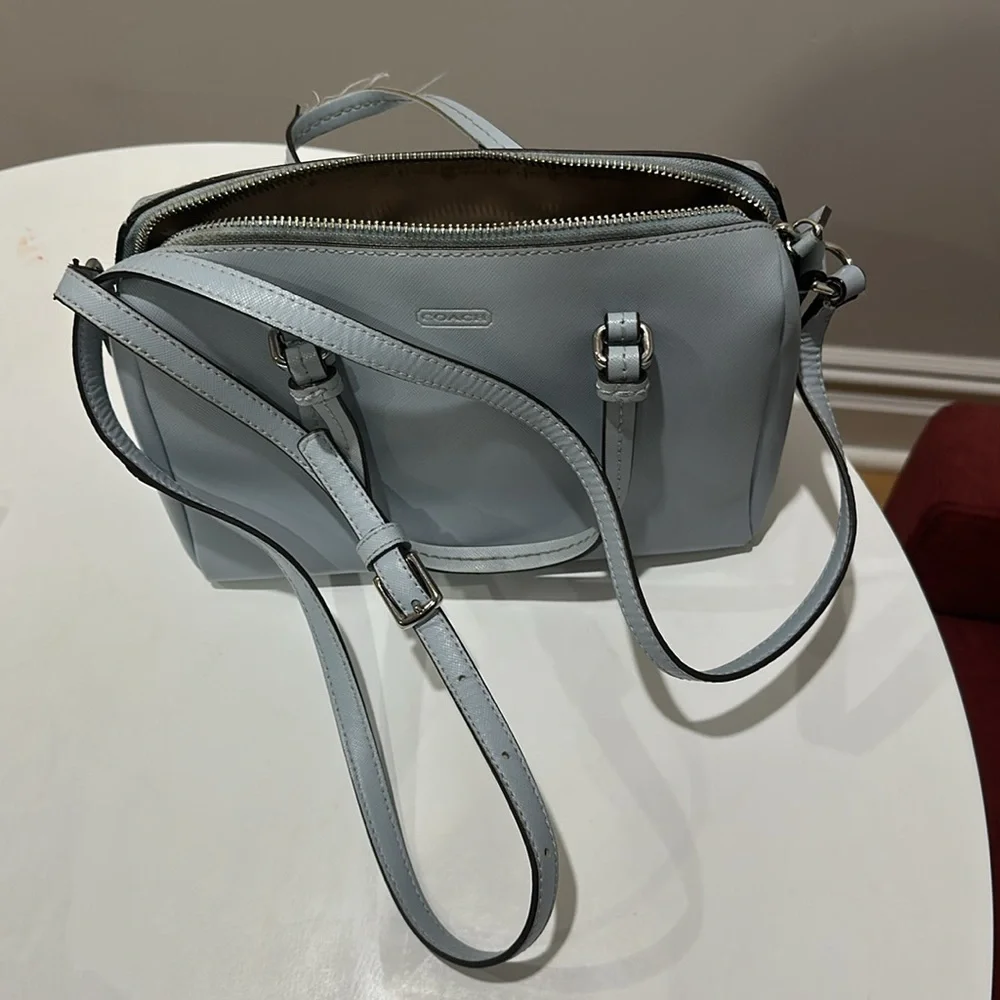 Authentic coach handbag - Picture 2 of 5